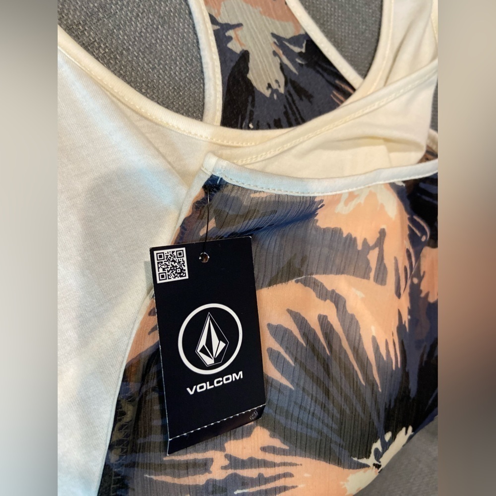 Volcom~NWT~Genuine Racerback Tank Top~Printed Back~High-Low Hem~Size S/P/10 - Picture 12 of 14